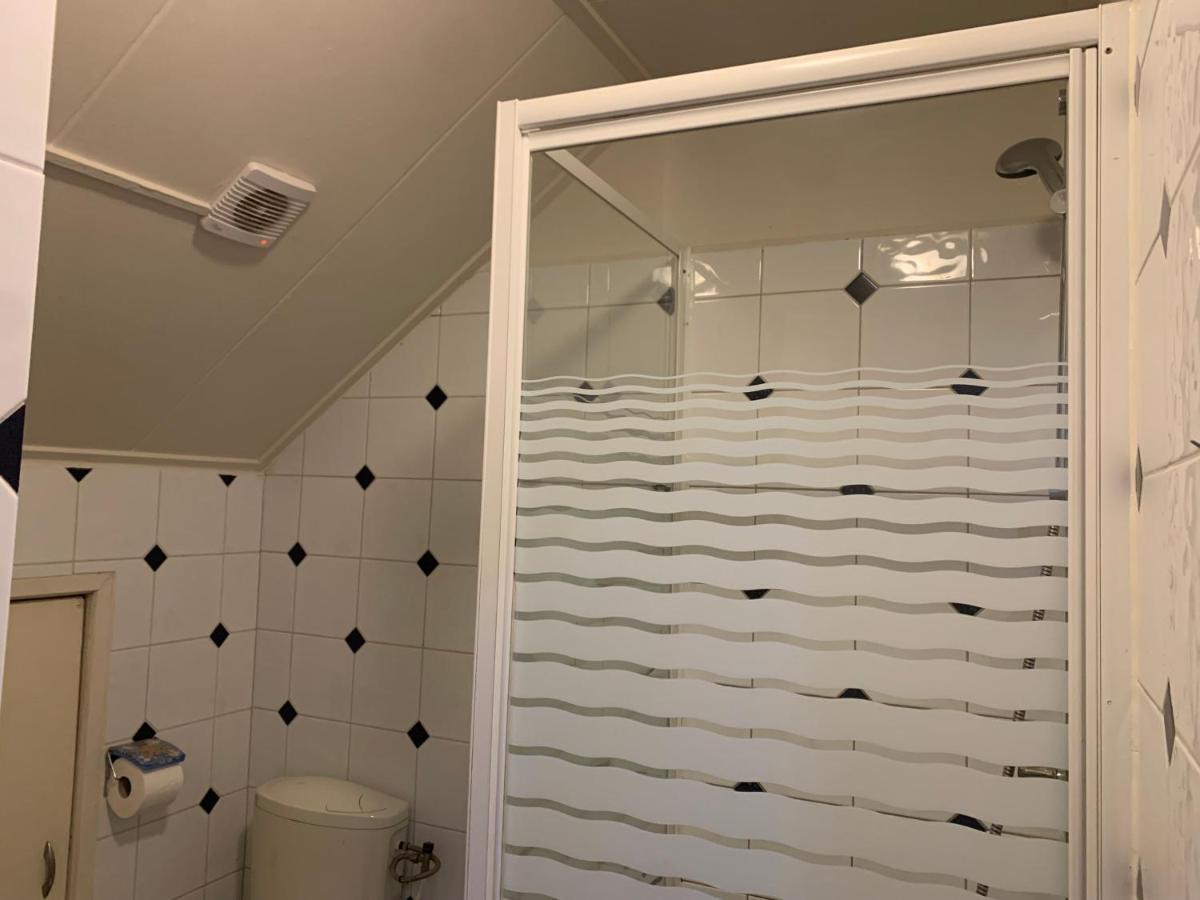 Rb Hostel Зиерикзее Екстериор снимка
