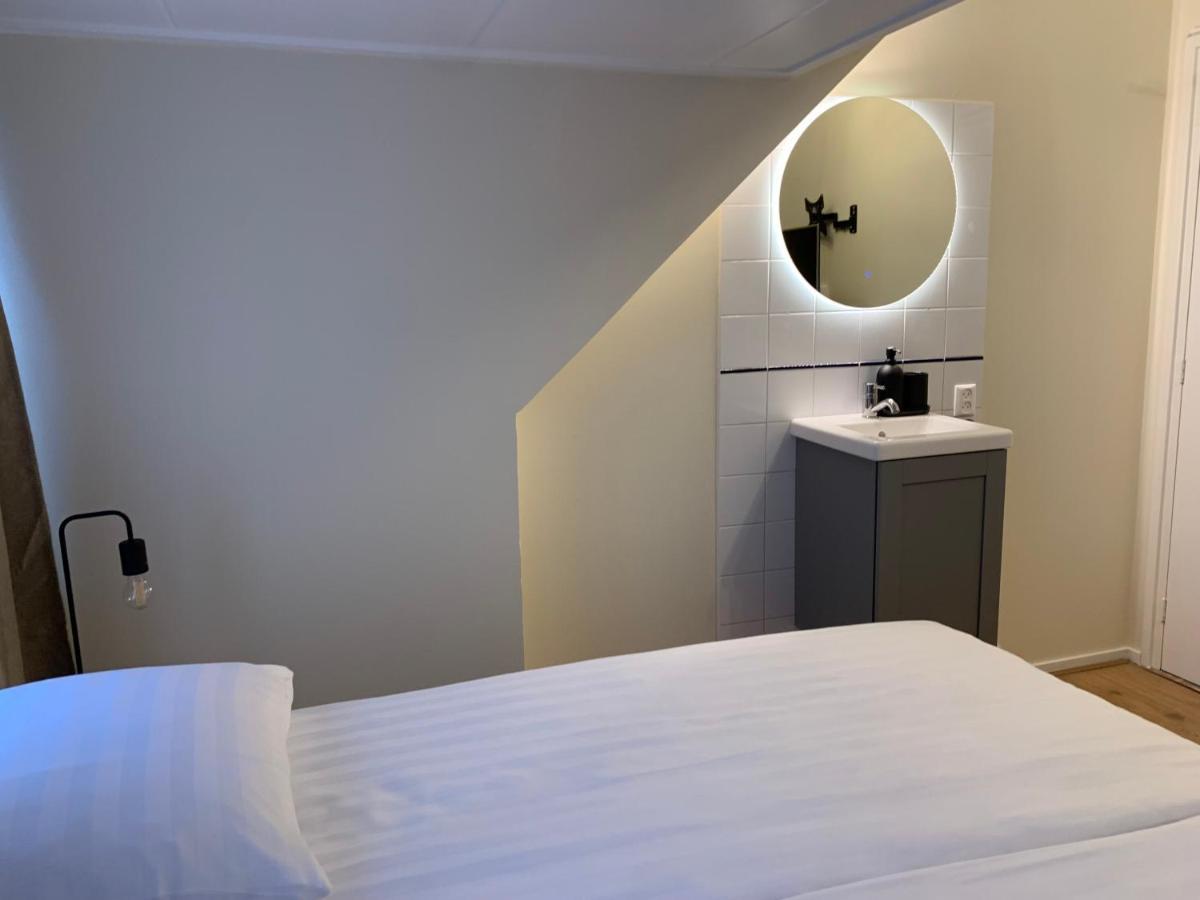 Rb Hostel Зиерикзее Екстериор снимка