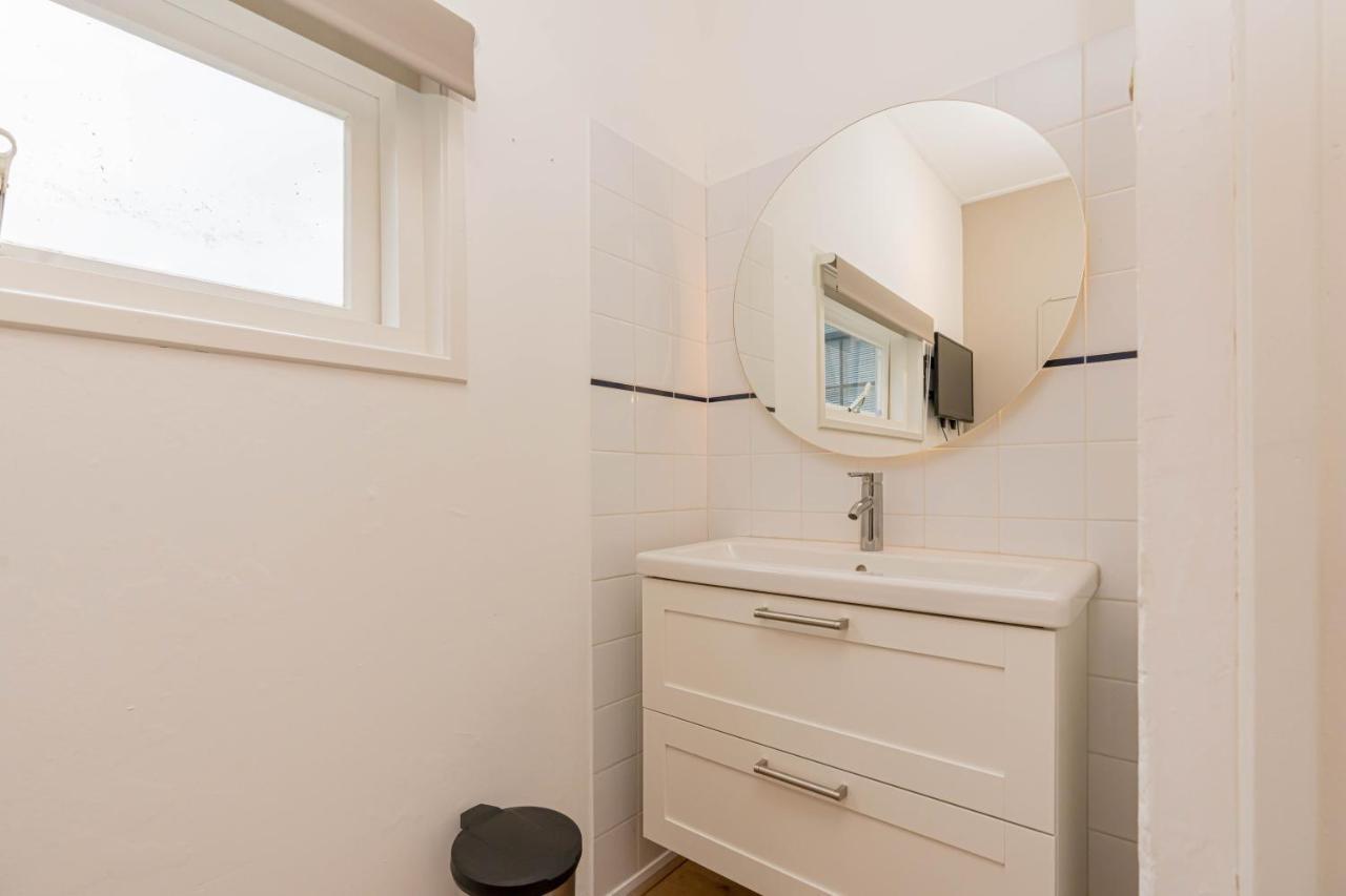 Rb Hostel Зиерикзее Екстериор снимка