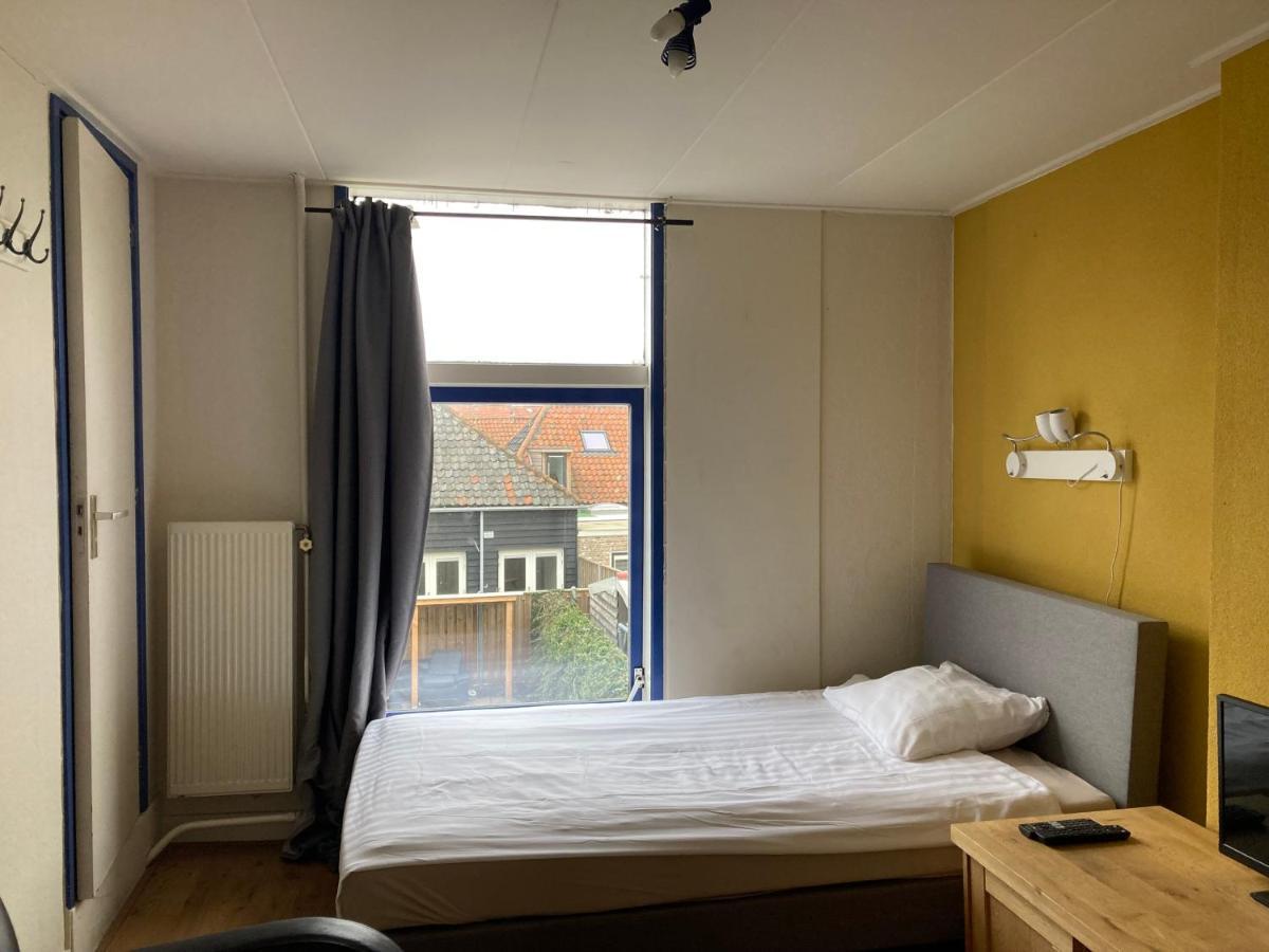 Rb Hostel Зиерикзее Екстериор снимка