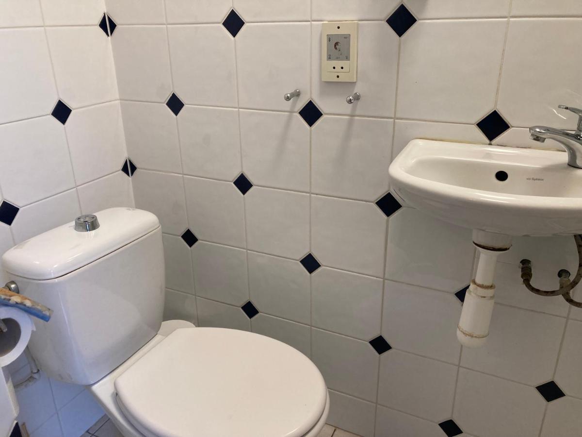Rb Hostel Зиерикзее Екстериор снимка