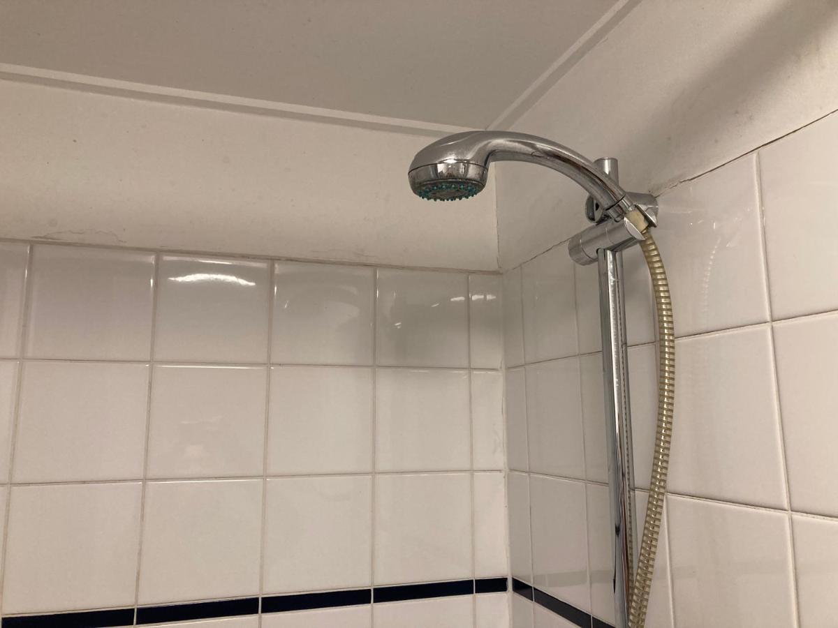 Rb Hostel Зиерикзее Екстериор снимка