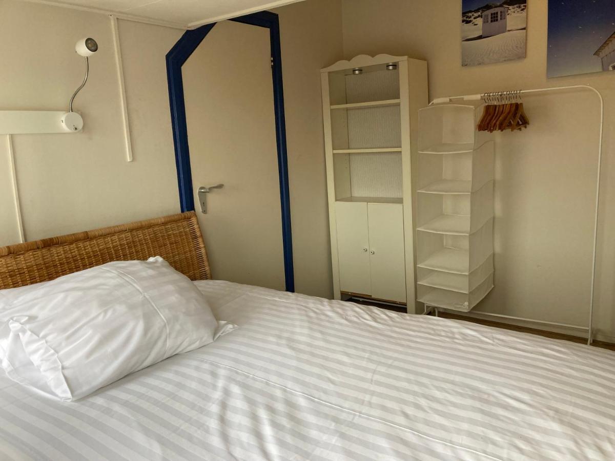 Rb Hostel Зиерикзее Екстериор снимка