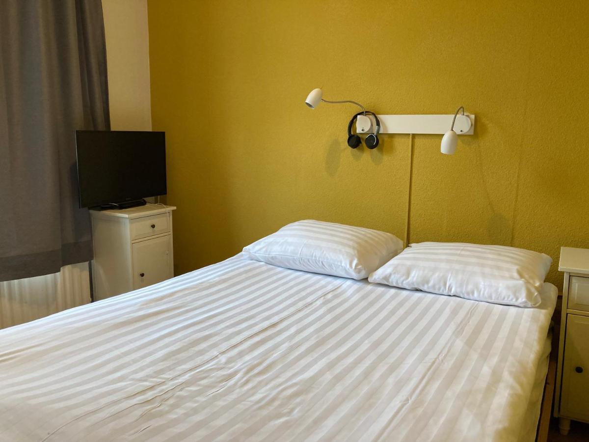 Rb Hostel Зиерикзее Екстериор снимка